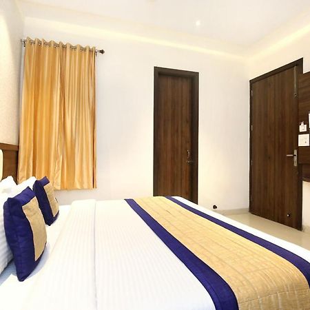 Oyo 11680 Hotel Grand Star Amritsar Bagian luar foto