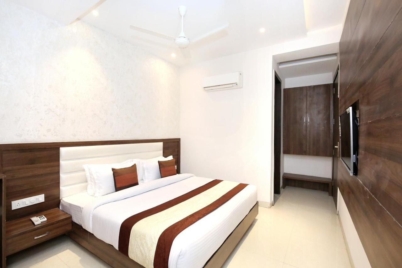 Oyo 11680 Hotel Grand Star Amritsar Bagian luar foto