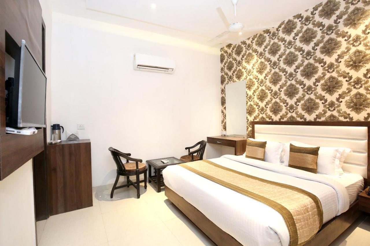 Oyo 11680 Hotel Grand Star Amritsar Bagian luar foto